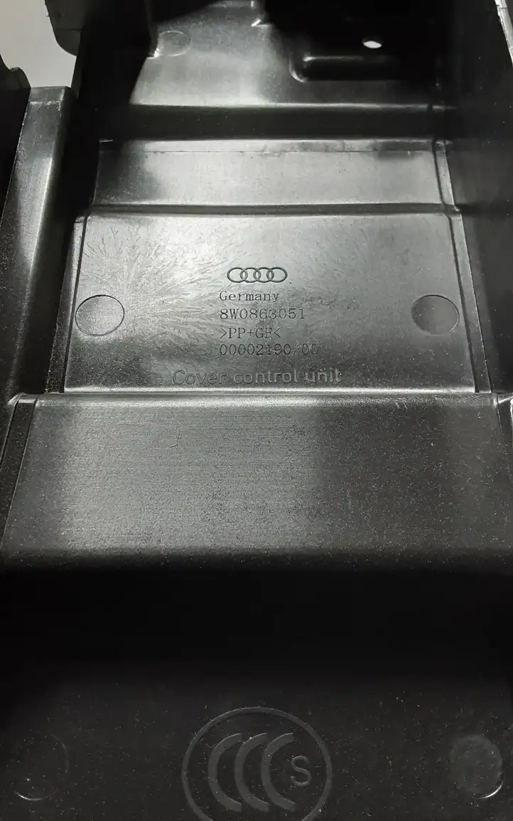 Audi A4 S4 B9 (2015 - 2019) 8W0863051 Прочие детали салона — фото 2