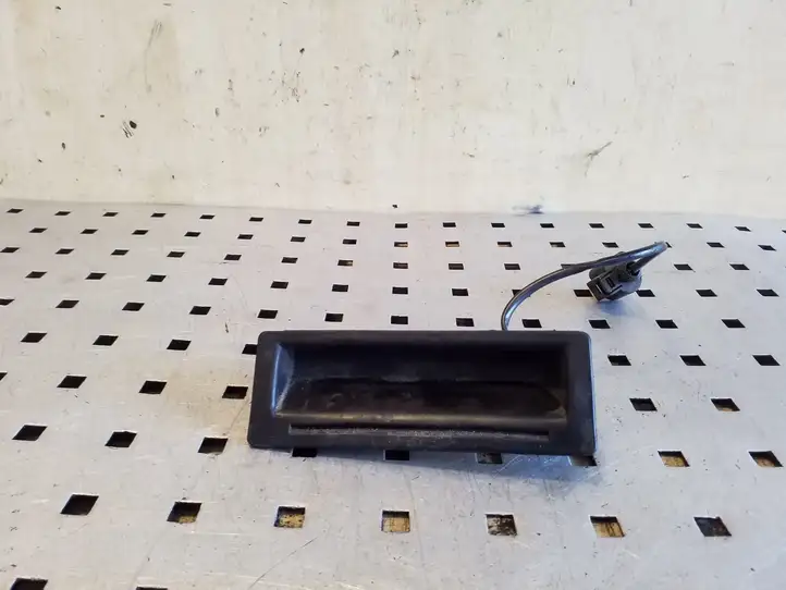 Volkswagen Touareg I (2002 - 2010)  1J0827566L Ручка задней крышки