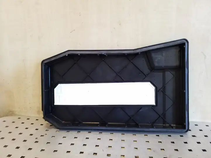 Volkswagen Touareg I (2002 - 2010) 7L0864643B Крышка ящика аккумулятора — фото 3