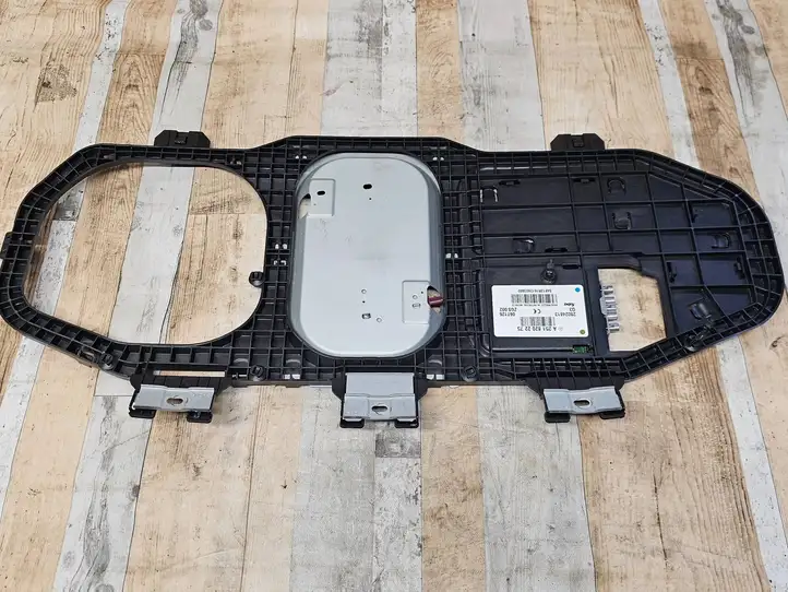 Mercedes-Benz R W251 (2005 - 2013) A2518202275 Усилитель антенны — фото 3