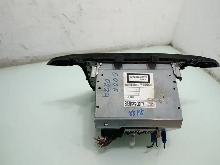 Ford S-MAX (2006 - 2010) BM2T18K931EE Магнитола / мультимедийная система — фото 3