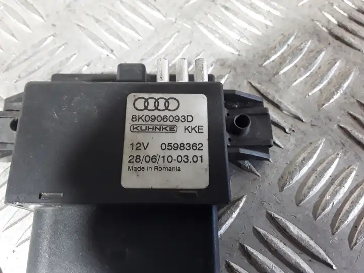 Audi A4 S4 B8 8K (2007 - 2011) 8K0906093D Реле насоса горючего — фото 2