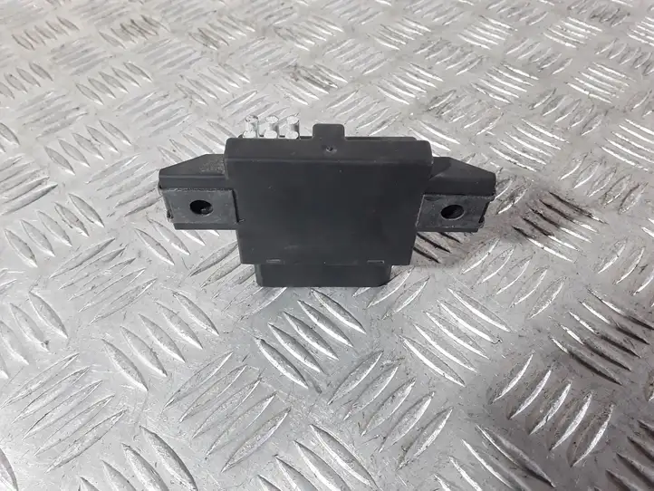 Audi A4 S4 B8 8K (2007 - 2011) 8K0906093D Реле насоса горючего — фото 5