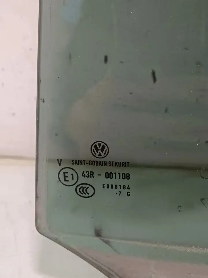 Volkswagen Touran I (2003 - 2010) Форточка двери — фото 2