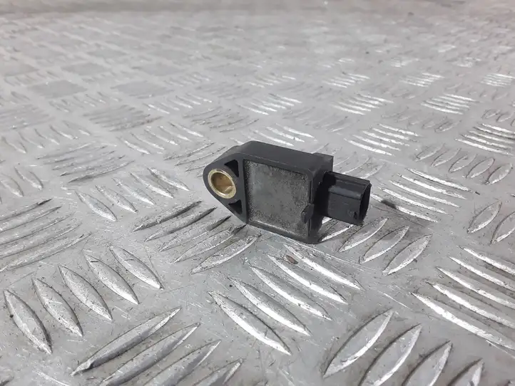 Toyota Corolla Verso E121 (2004 - 2007) 891730F010 Датчик удара SRS — фото 3