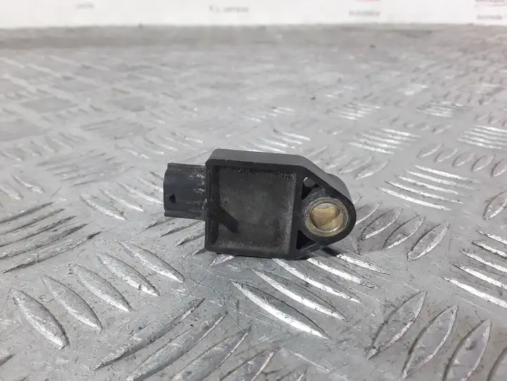 Toyota Corolla Verso E121 (2004 - 2007) 891730F010 Датчик удара SRS — фото 2