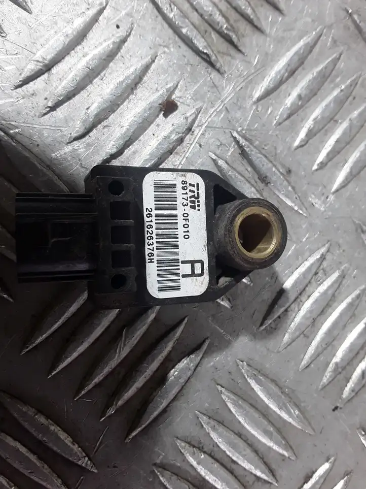 Toyota Corolla Verso E121 (2004 - 2007) 891730F010 Датчик удара SRS — фото 4
