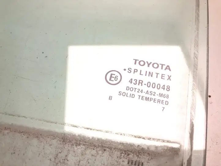 Toyota Yaris (2005 - 2009) AS2 Стекло задней двери — фото 2