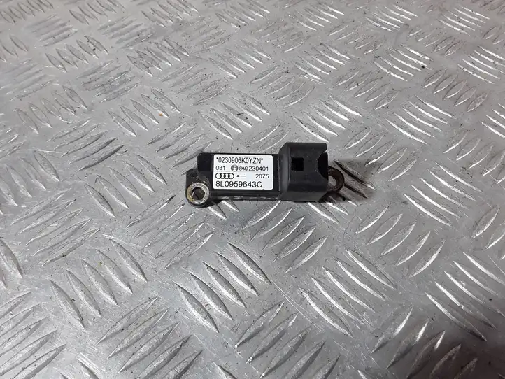 Audi A3/S3 8L (2000 - 2003) 8L0959643C Датчик удара SRS — фото 1