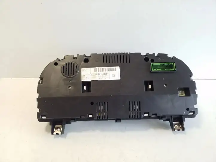 Jaguar XE (2014 - 2019)  GX7310849BF Блок управления спидометра