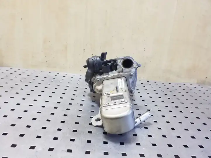Ford Kuga II (2013 - 2019) V29004027 Охладитель клапана EGR — фото 4