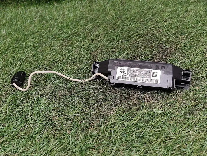 Audi A3/S3 8P (2008 - 2013)  8P0951177 Датчик сигнализации