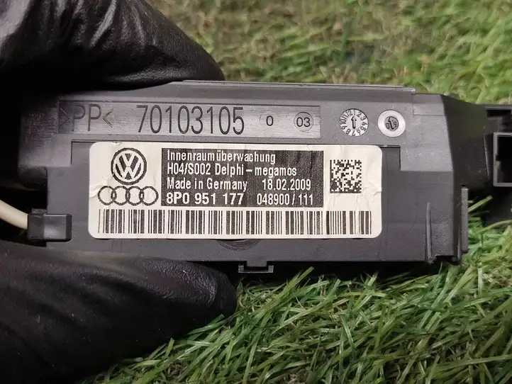 Audi A3/S3 8P (2008 - 2013)  8P0951177 Датчик сигнализации