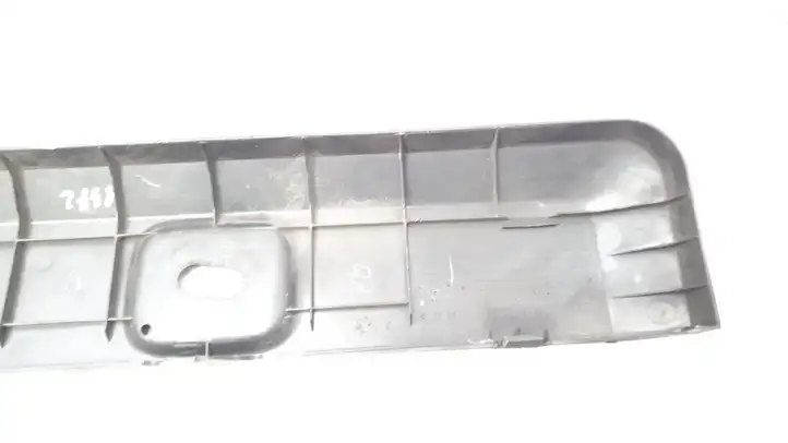 Toyota Avensis T250 (2006 - 2009) 5844105020 Крышка ящика аккумулятора — фото 2