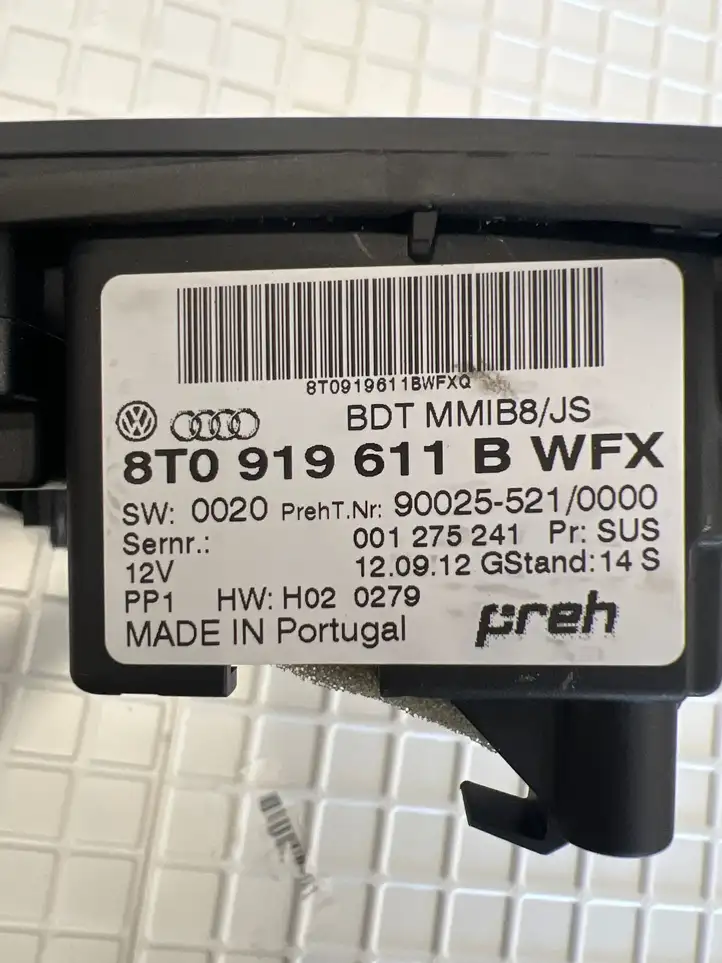 Audi A4 S4 B8 8K (2011 - 2015) 8T0919611B Контроллер мультимедийной системы — фото 4