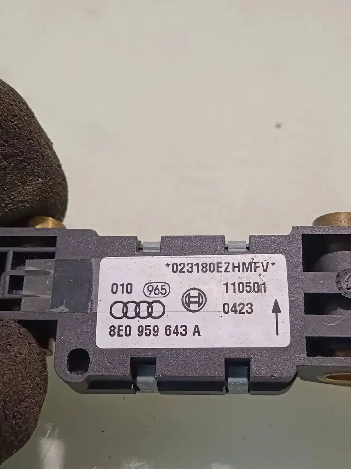 Audi A4 S4 B6 8E 8H (2000 - 2006) 8E0959643A Датчик удара SRS — фото 3