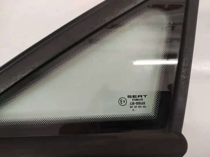 Seat Altea (2004 - 2009) 5P0845411 Треугольное стекло кузова — фото 4