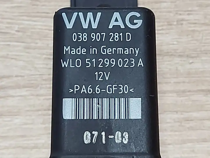 Skoda Octavia Mk2 (1Z) (2004 - 2013) WLO51299023A Реле накала свечей — фото 4