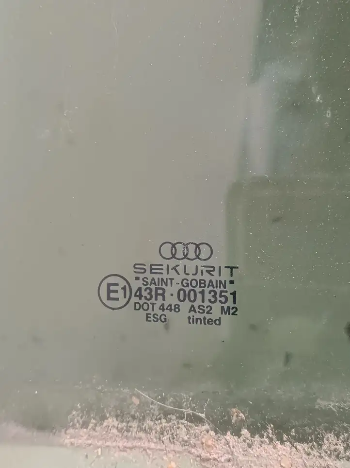 Audi A4 S4 B6 8E 8H (2000 - 2006) AS2 Стекло задней двери — фото 2