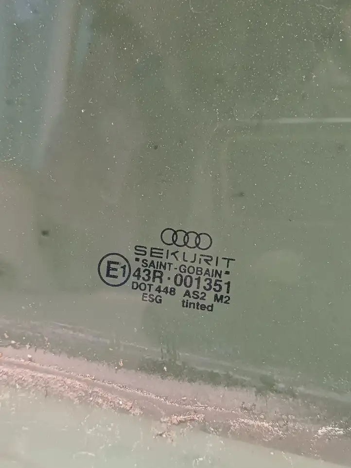 Audi A4 S4 B6 8E 8H (2000 - 2006) AS2 Стекло задней двери — фото 2