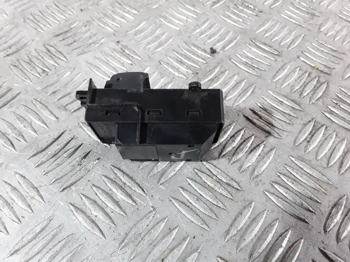 Honda CR-V (2006 - 2009) Кнопка стеклоподъемников — фото 3