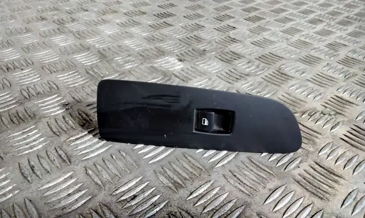 BMW 1 E81 E87 (2004 - 2011) 15939966 Кнопка стеклоподъемников — фото 3