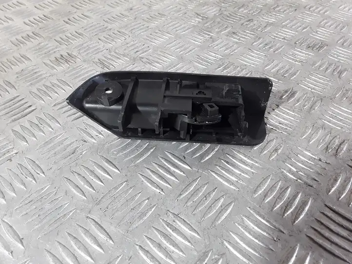 Toyota Prius (XW20) (2003 - 2009) Включатель открытия топливного бака — фото 4