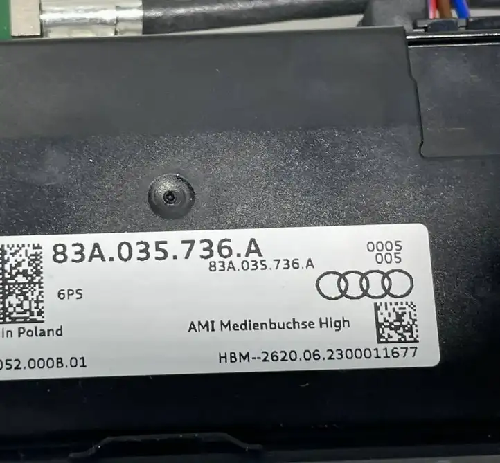 Audi Q3 F3 (2018 - ) 83A035736A USB разъем — фото 3