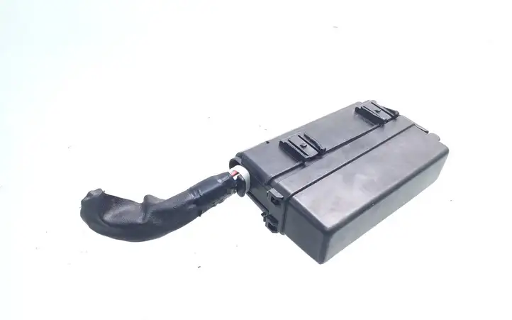 Subaru Impreza IV (2013 - 2016) RB204000B Блок монтирования реле — фото 2