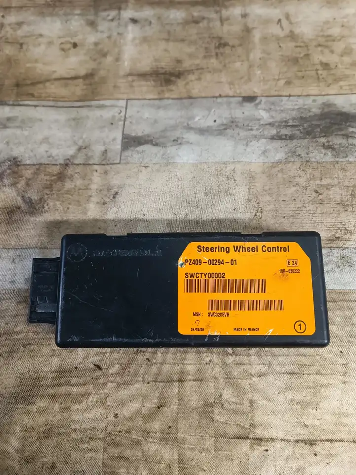 Toyota Corolla Verso AR10 (2004 - 2009) PZ4090029401 Блок управления усилителем руля — фото 1