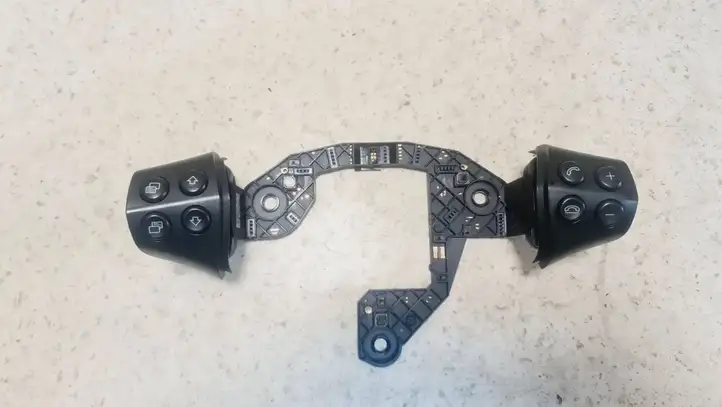 Mercedes-Benz A W169 (2004 - 2012) 1698207310 Кнопки на рулевом колесе — фото 1