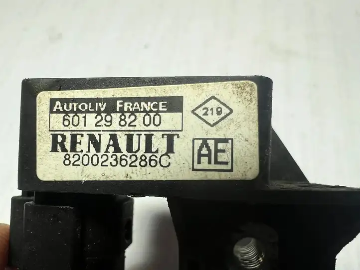 Renault Scenic II - Grand scenic II (2006 - 2009) 8200236286C Датчик удара SRS — фото 3