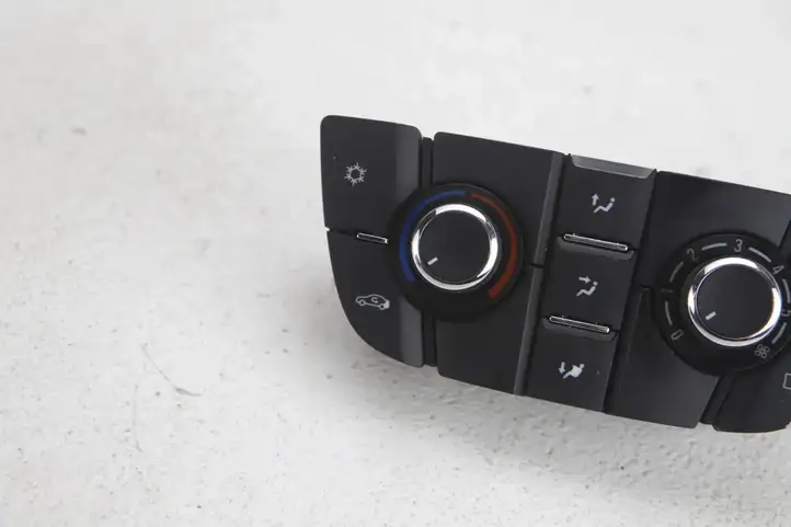 Opel Astra (2009 - 2012)  13337691 Блок управления кондиционера воздуха / климата/ печки (в салоне)