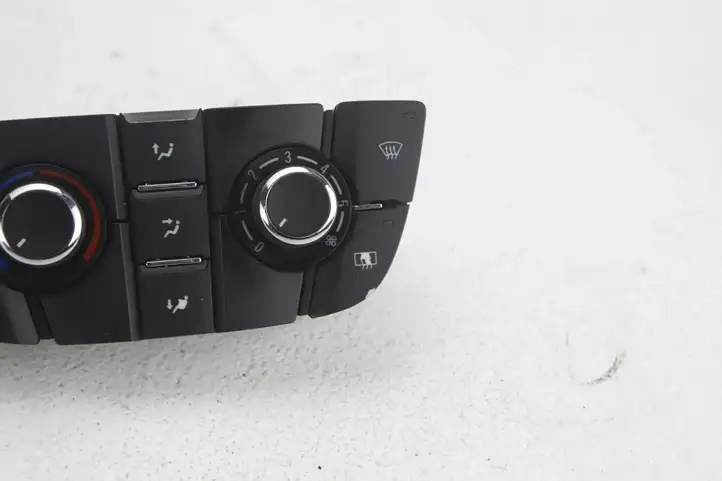 Opel Astra (2009 - 2012)  13337691 Блок управления кондиционера воздуха / климата/ печки (в салоне)