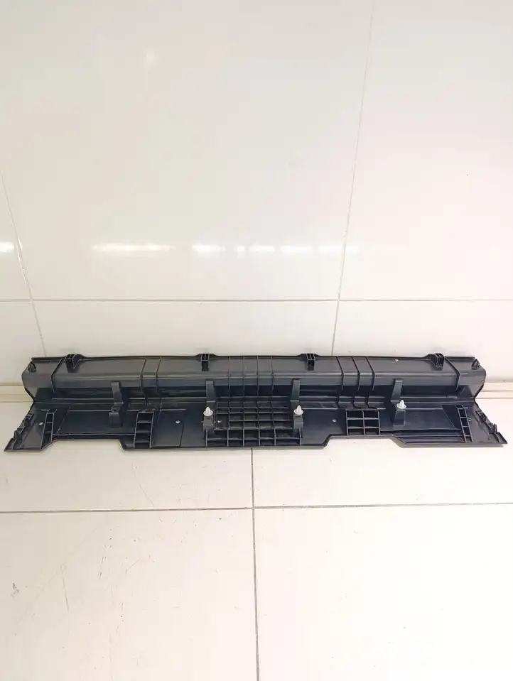 Toyota bZ4X (2021 - ) 5857742090 Отделка порога багажника — фото 4