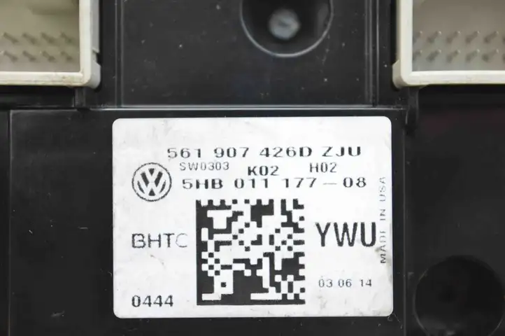 Volkswagen Tiguan (2011 - 2016) 5HB01117708 Управление климат контролем — фото 3
