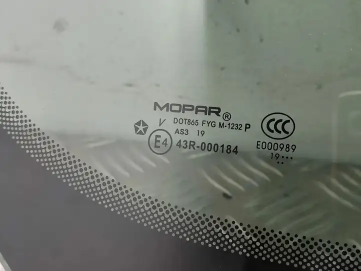 Chrysler Pacifica (2016 - ) 43R000184 Стекло раздвижной двери — фото 2