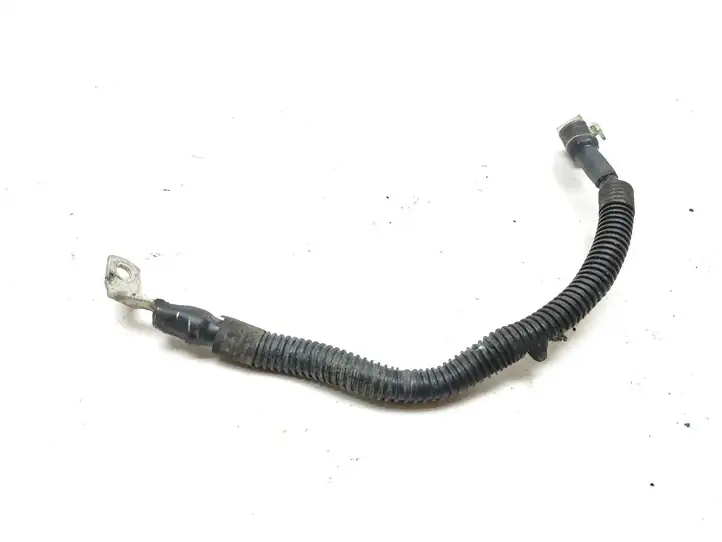 Audi A4 (2015 - 2019)   Минусовый провод (аккумулятора)