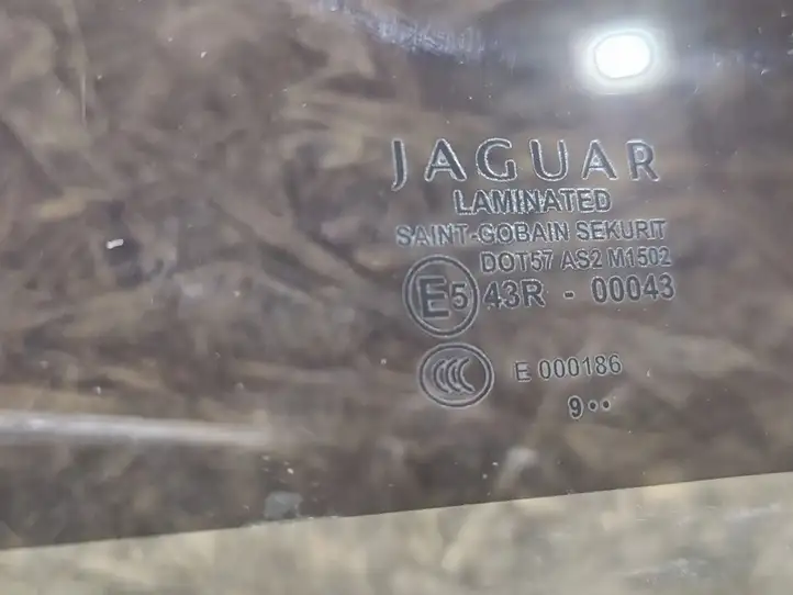 Jaguar XJL Стекло задней двери — фото 2