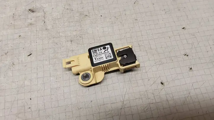 Opel Zafira B (2008 - 2014) 13251078 Датчик удара SRS — фото 1