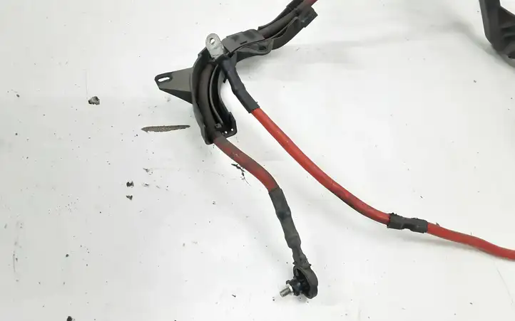 BMW 3 E90 E91 (2005 - 2012) 9205518 Плюсовой провод аккумулятора — фото 2