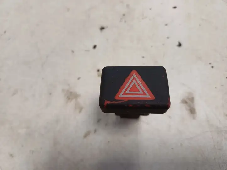 Audi A4 (2000 - 2006)  8E0941509 Включатель аварийных фонарей