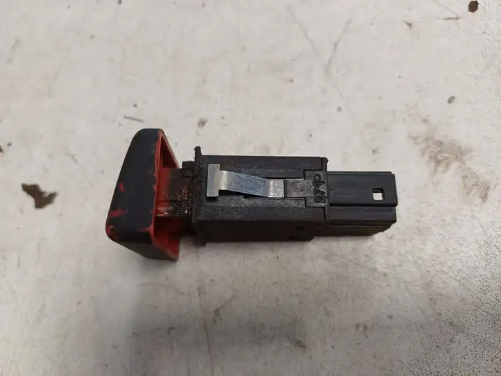 Audi A4 (2000 - 2006)  8E0941509 Включатель аварийных фонарей