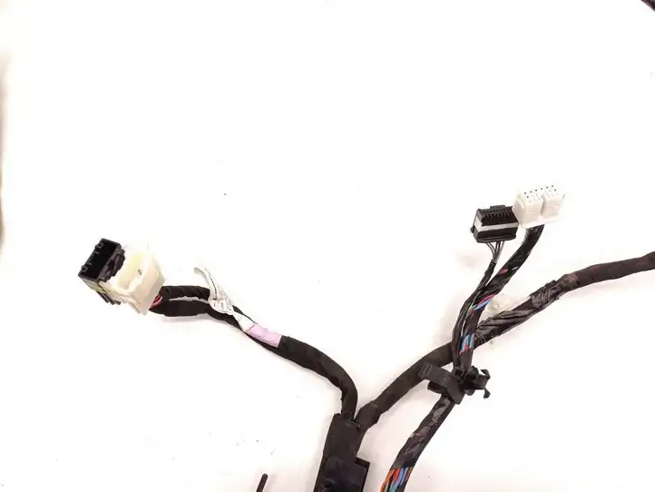Tesla Model X (2015 - 2021) 1032882-70-F Прочая электропроводка — фото 3