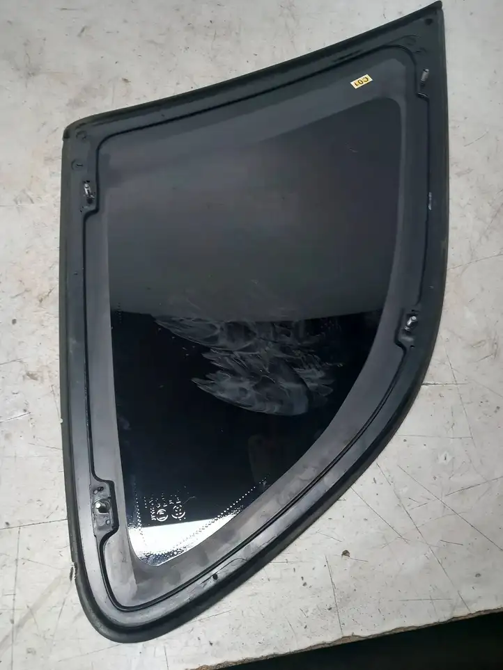 Hyundai Santa Fe (2005 - 2009) 43R000381 Заднее боковое стекло — фото 2
