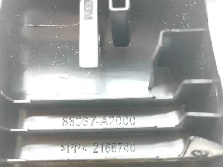 Kia Ceed (2015 - 2018) 88067A2000 Прочие детали салона — фото 3