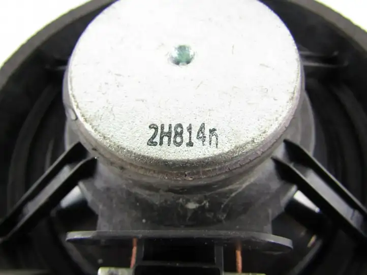 Honda CR-V (2009 - 2012) Твитер задних дверей — фото 4