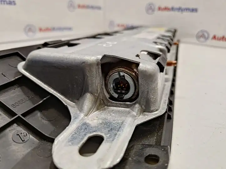 BMW 7 F01 (2008 - 2016) 9176282 Коленная подушка безопасности — фото 4