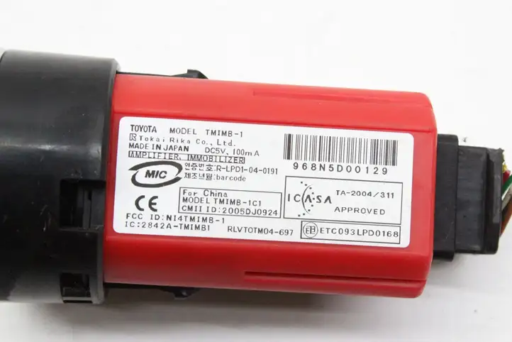 Toyota Auris 150 (2006 - 2012) 2005DJ0924 Включатель зажигания и стартера — фото 4