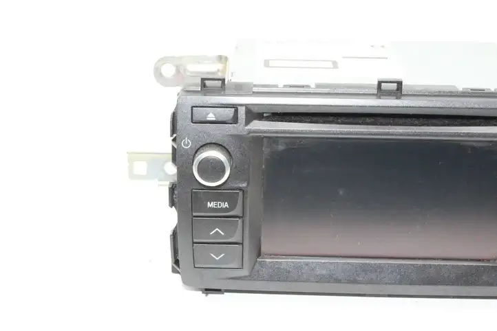 Toyota Auris E180 (2012 - 2018) 8614002030 Магнитола / мультимедийная система — фото 2